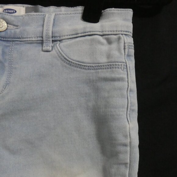 OLD NAVY - Stretch | 12 regular | Ballerina 360° Stretch Light Wash Bermuda Jean - Picture 5 of 14